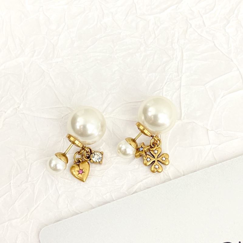 chr1st1an D10r earrings